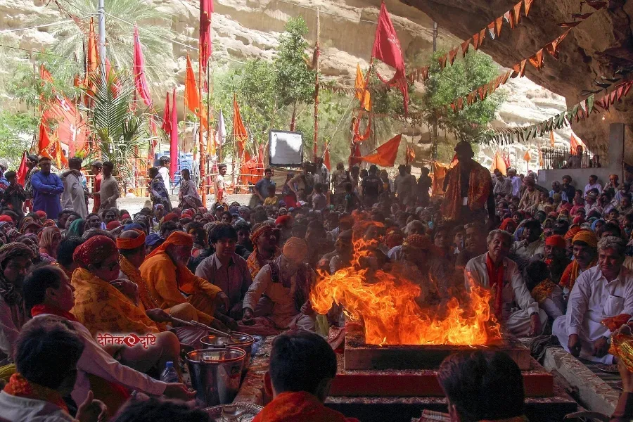 पाकिस्तान में है देवी सती के 51 शक्तिपीठों में से एक हिंगलाज माता मंदिर हर साल होती है विशाल यात्रा और मेला