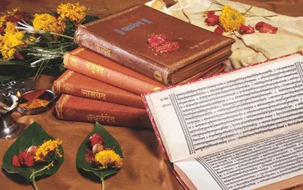 हिंदू धर्म के पवित्र ग्रंथ: एक विस्तृत परिचय